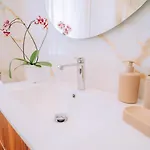 Donna Concetta Seaside Apartment